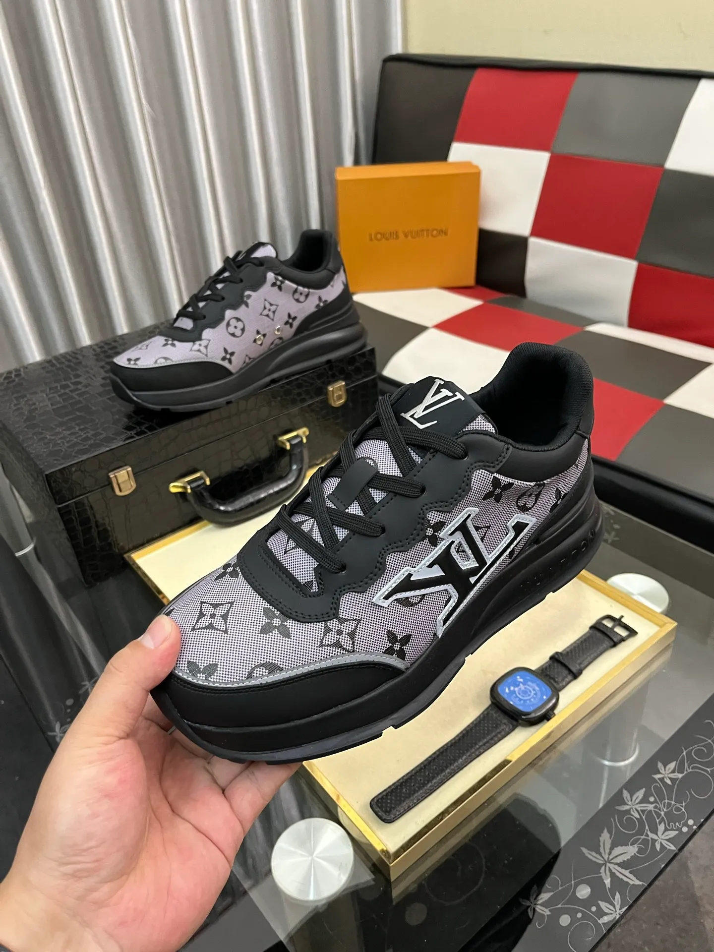 Men's Men's Shoes 💰: 438⌚️⌚️LV Louis Vuitton. The latest fashionable casual shoes are popular in physical stores. New spring and summer comfortable imported custom original cowhide, unique jacquard fabric element design. With sheepskin lining, Lv original bottom, [sun][sun] high-end packaging and high quality💪Details determine the quality, you can enter and leave the counter at will, welcome to compare🇮🇹Number of sizes 38-442️⃣colors available